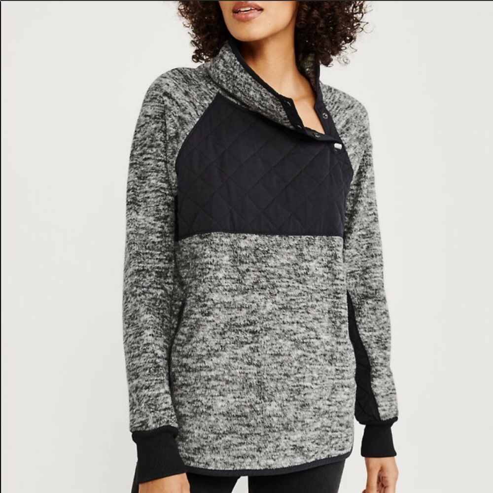 Abercrombie&Fitch• Snap neck Sherpa Sweatshirt • S - Picture 1 of 9